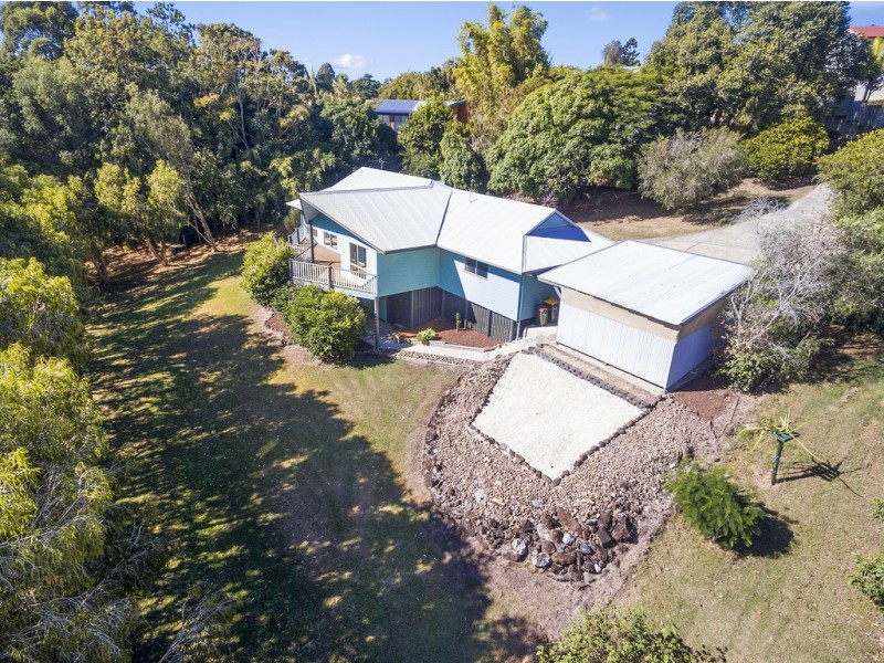 11 Bulgoon Crescent, Ocean Shores NSW 2483