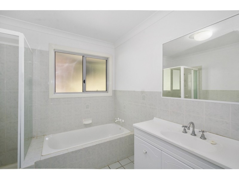 11 Bulgoon Crescent, Ocean Shores NSW 2483