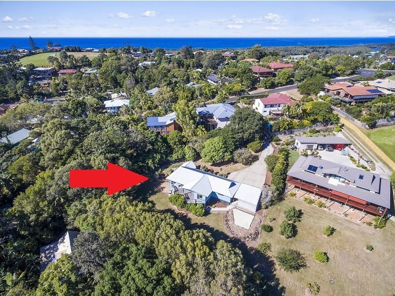 11 Bulgoon Crescent, Ocean Shores NSW 2483
