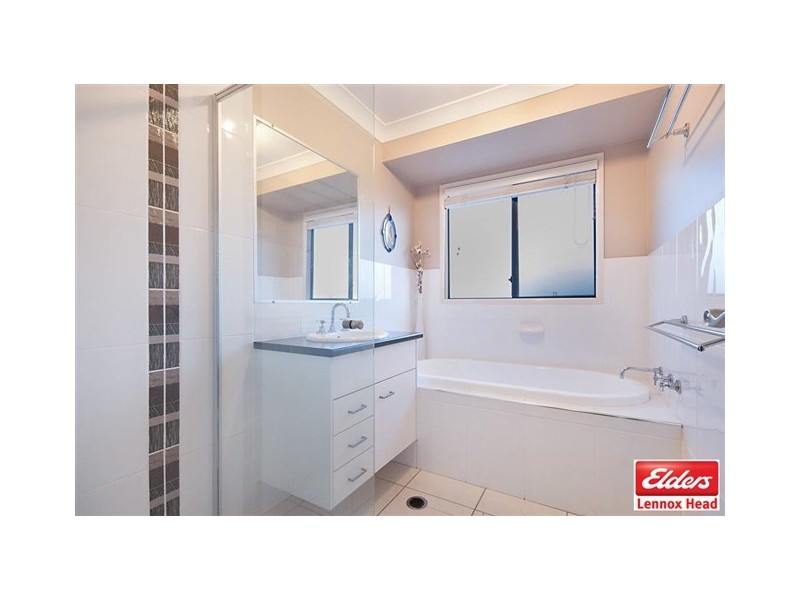 4 ANDREW PLACE, Lennox Head NSW 2478