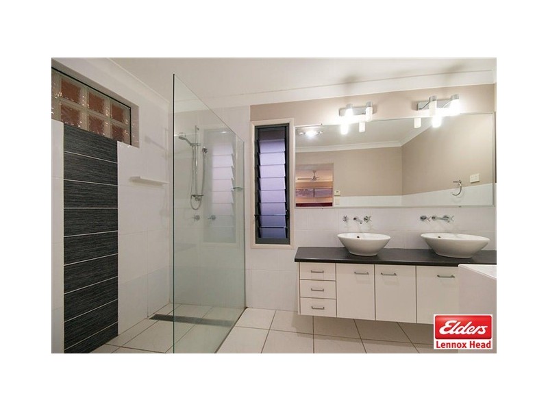 4 ANDREW PLACE, Lennox Head NSW 2478