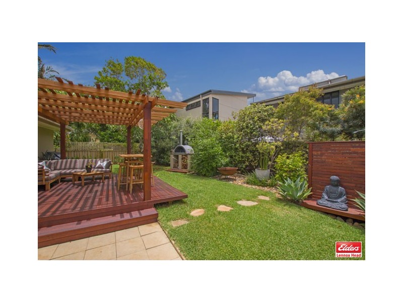 1/4 Aurora Place, Lennox Head NSW 2478