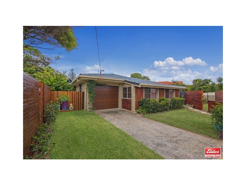 1/4 Aurora Place, Lennox Head NSW 2478