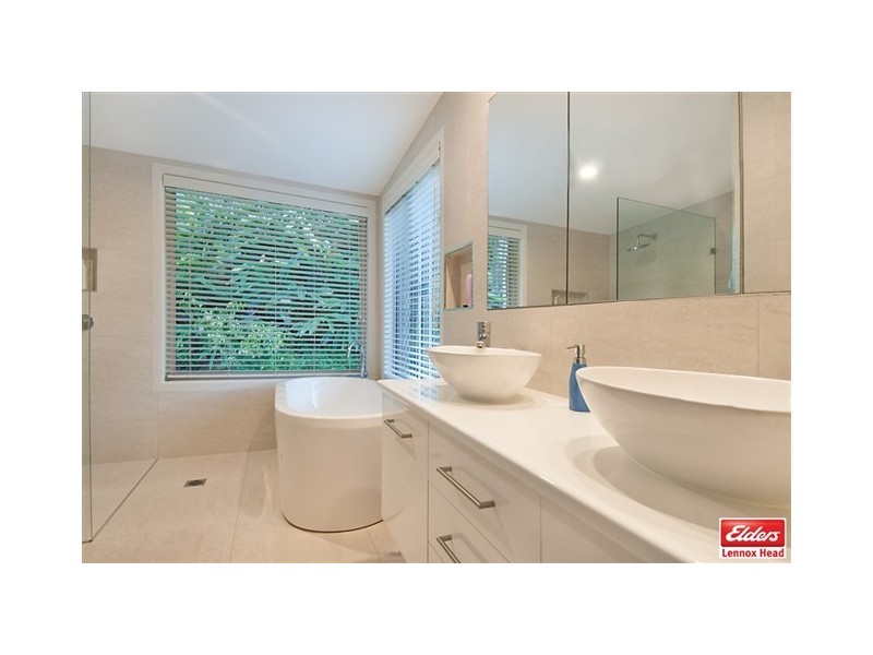 2/31 DRESS CIRCLE DRIVE, Lennox Head NSW 2478