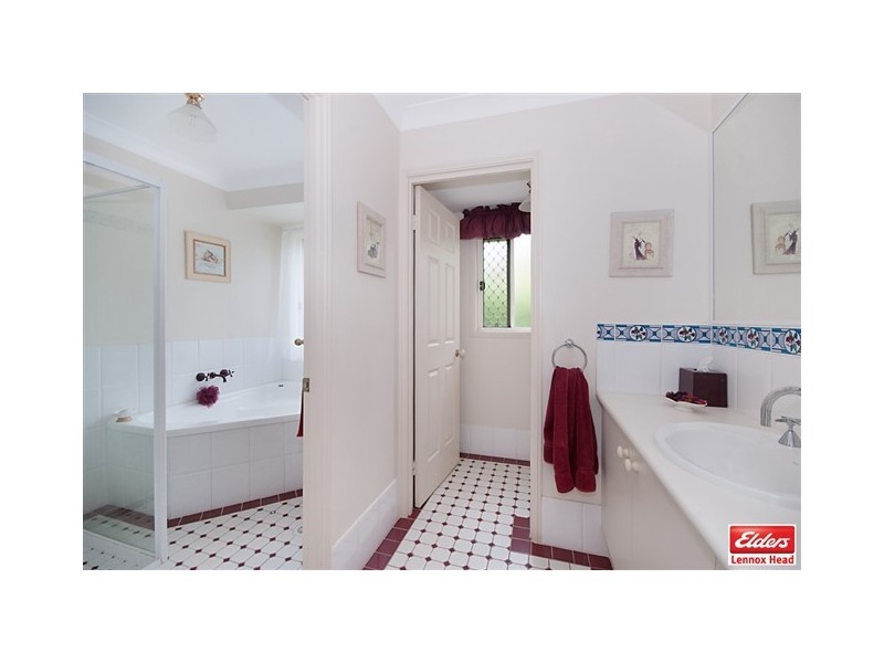 5 MONTWOOD DRIVE, Lennox Head NSW 2478