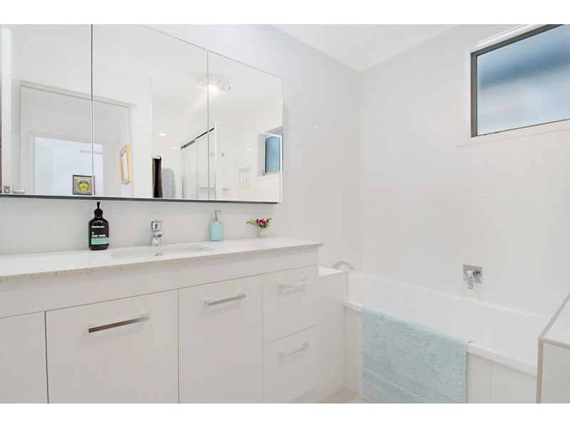 27 Survey Street, Lennox Head NSW 2478