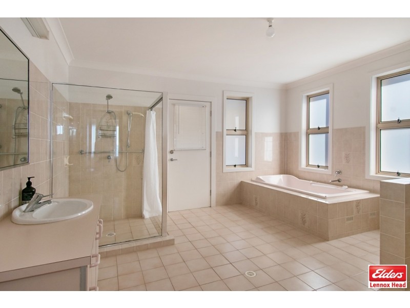 9 Henderson Place, Lennox Head NSW 2478