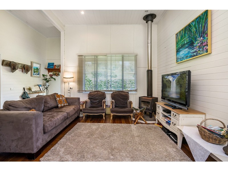 24 Fernleigh Road, Fernleigh NSW 2479