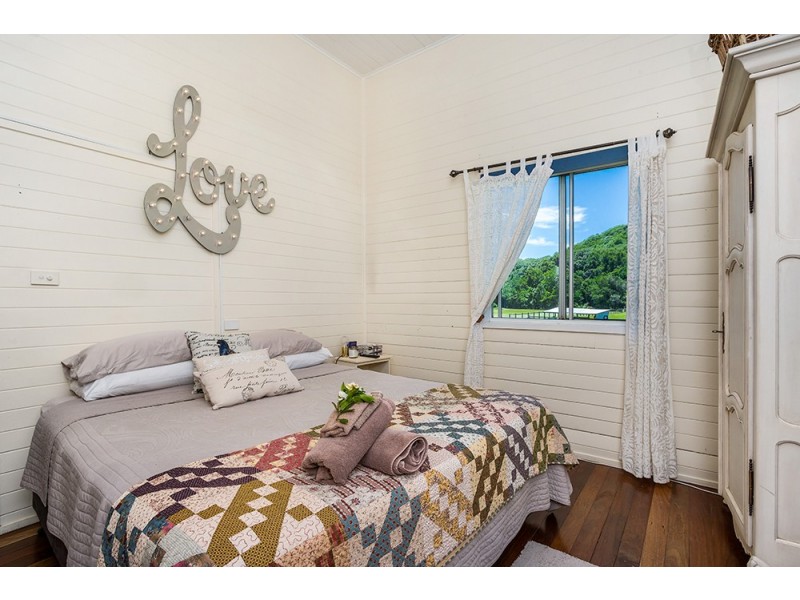 24 Fernleigh Road, Fernleigh NSW 2479