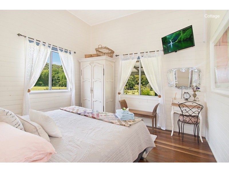 24 Fernleigh Road, Tintenbar NSW 2478