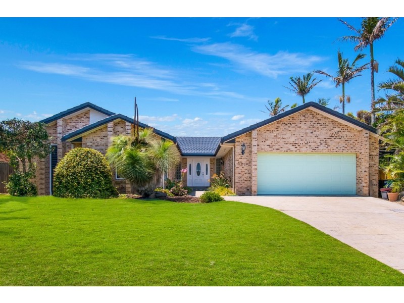18 Waterford Parade, Skennars Head NSW 2478