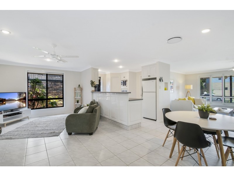 2/2 Patricia Parade, Lennox Head NSW 2478