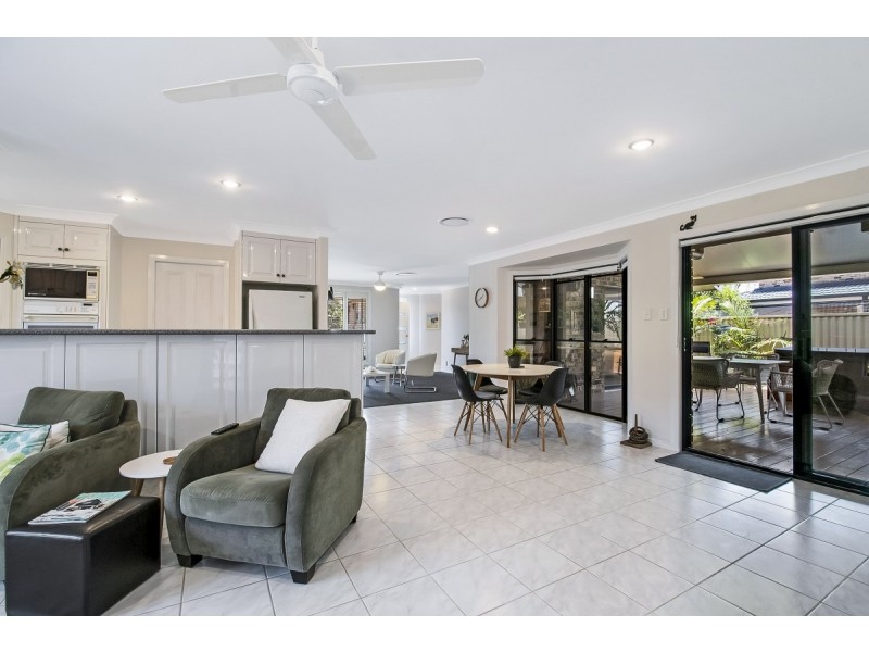 2/2 Patricia Parade, Lennox Head NSW 2478