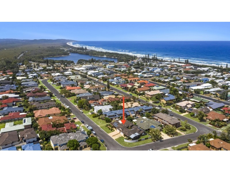 2/2 Patricia Parade, Lennox Head NSW 2478