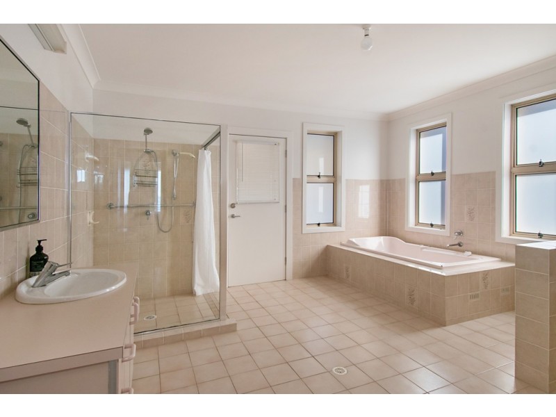 9 HENDERSON PLACE, Lennox Head NSW 2478