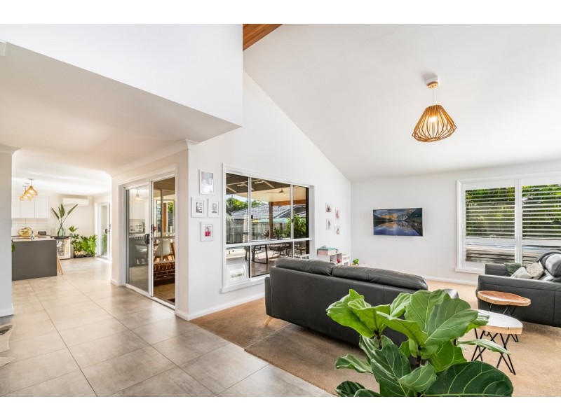 4 Loedna Place, Lennox Head NSW 2478