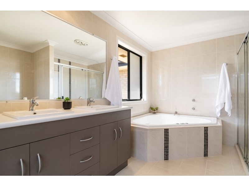 3 Unara Parkway, Cumbalum NSW 2478