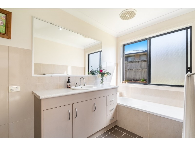 3 Unara Parkway, Cumbalum NSW 2478