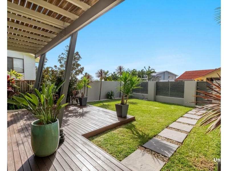 1 and 2/2 Henderson Place, Lennox Head NSW 2478