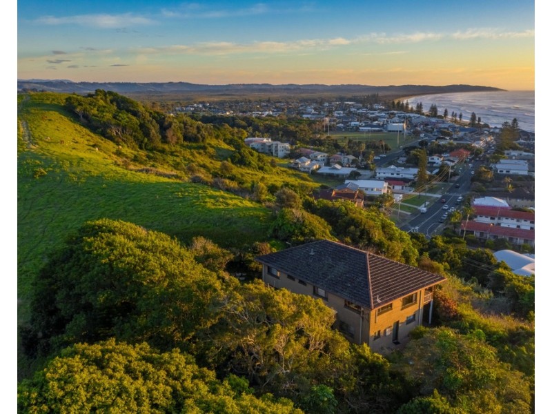 8 Byron Bay Road, Lennox Head NSW 2478