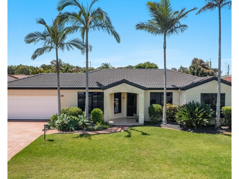 1/2 Carnarvon Court, Lennox Head NSW 2478