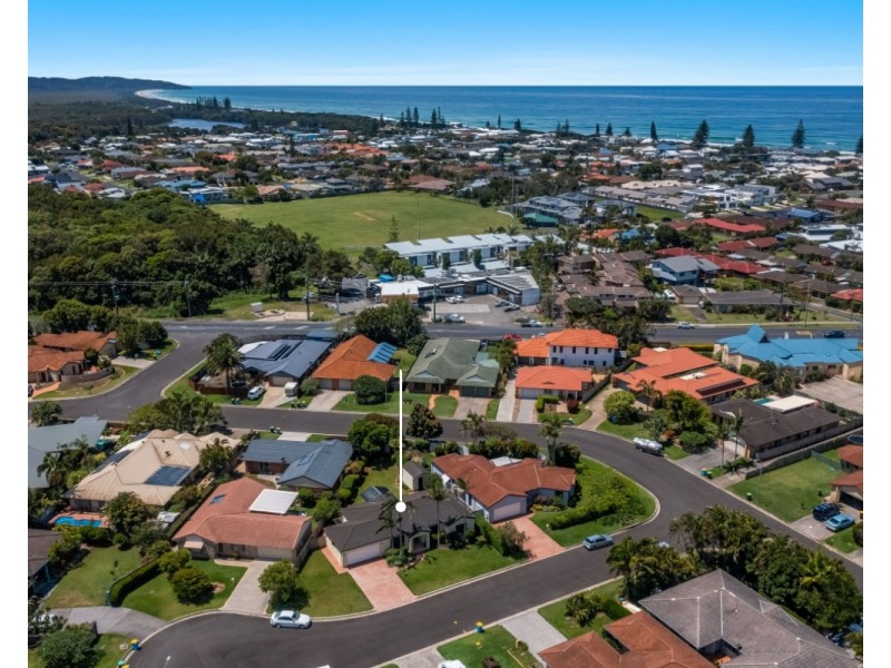 1/2 Carnarvon Court, Lennox Head NSW 2478