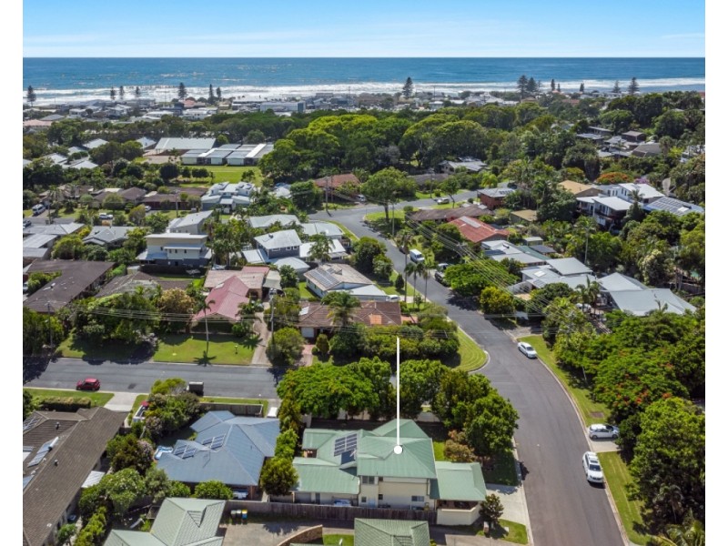2 Lakefield Avenue, Lennox Head NSW 2478