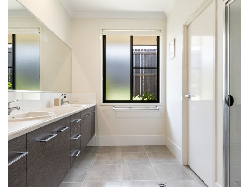 27 Lakeside Way, Lennox Head NSW 2478