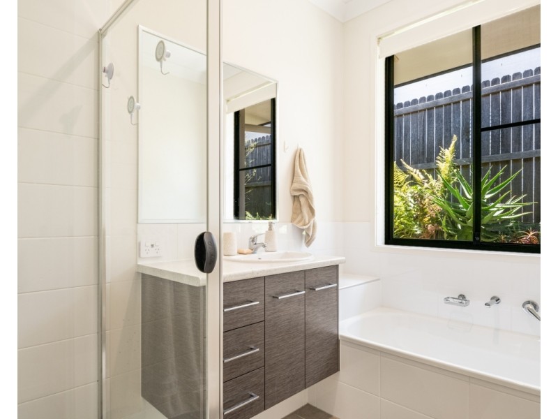 27 Lakeside Way, Lennox Head NSW 2478