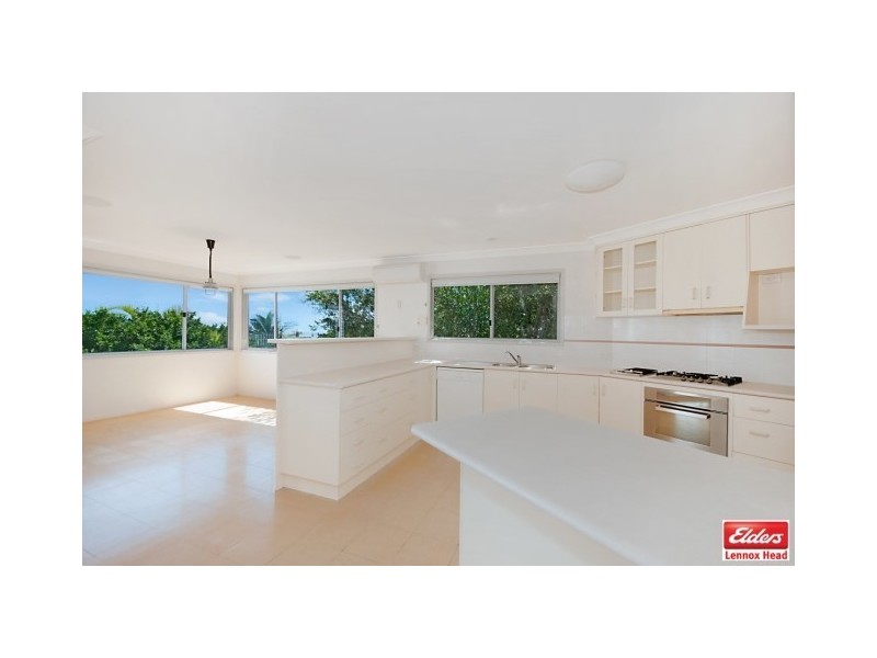2/11 Sunrise Crescent, Lennox Head NSW 2478