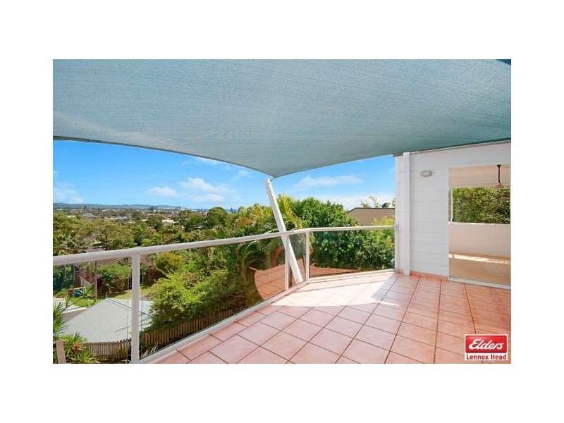 2/11 Sunrise Crescent, Lennox Head NSW 2478