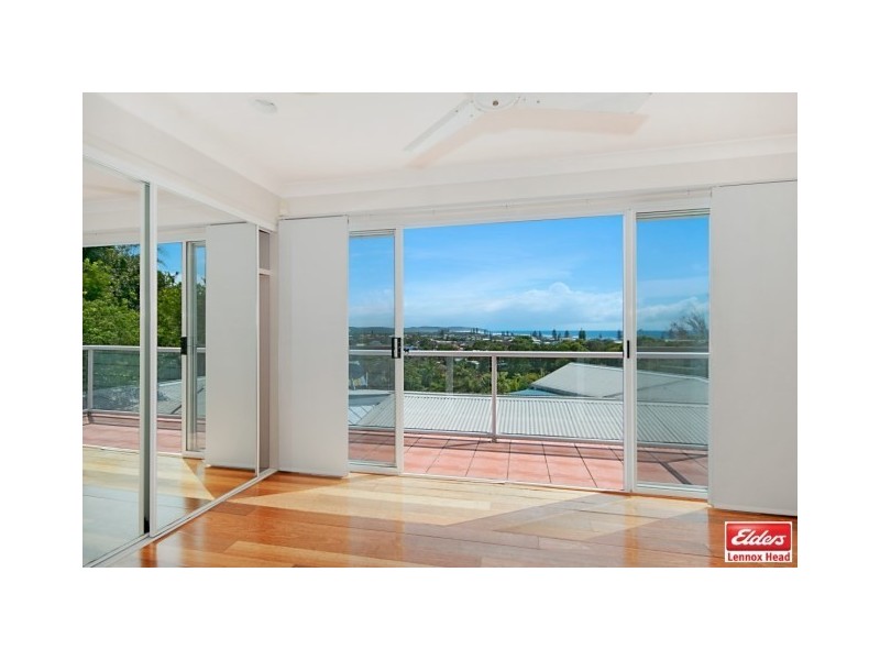 2/11 Sunrise Crescent, Lennox Head NSW 2478