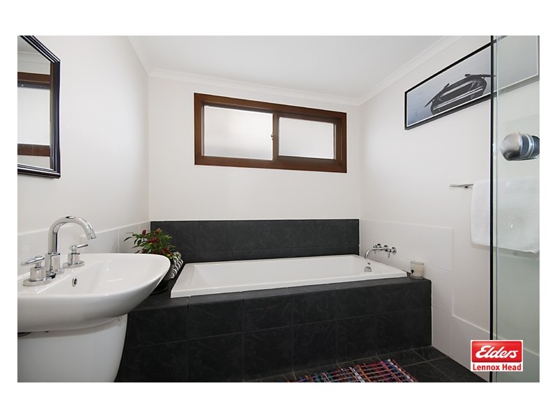 6 Byron Street, Lennox Head NSW 2478