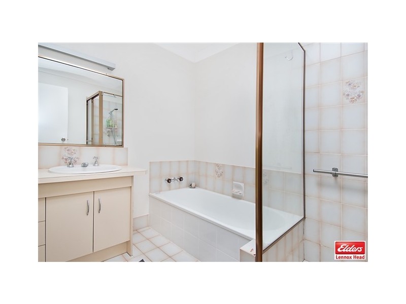 2/24 Sunrise Crescent, Lennox Head NSW 2478