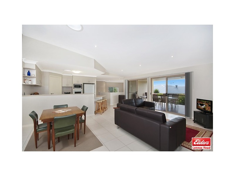 8 Rosewood Place, Lennox Head NSW 2478