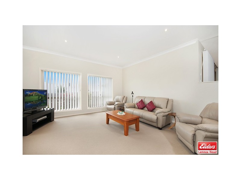 8 Rosewood Place, Lennox Head NSW 2478