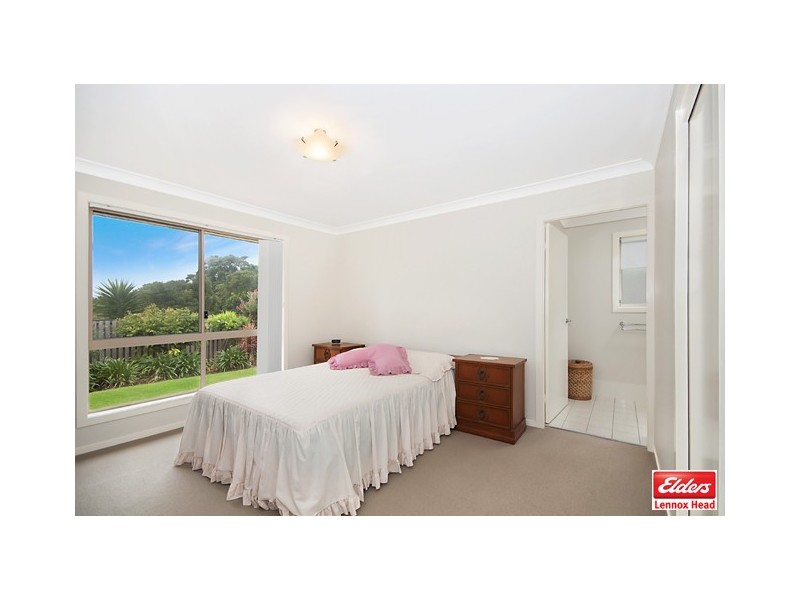 8 Rosewood Place, Lennox Head NSW 2478