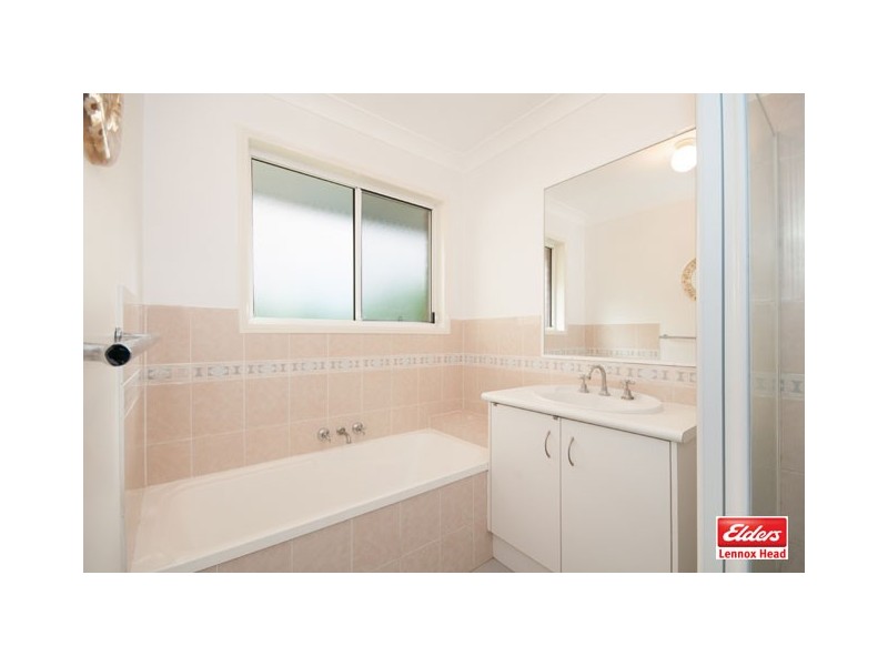 33 Rainforest Way, Lennox Head NSW 2478