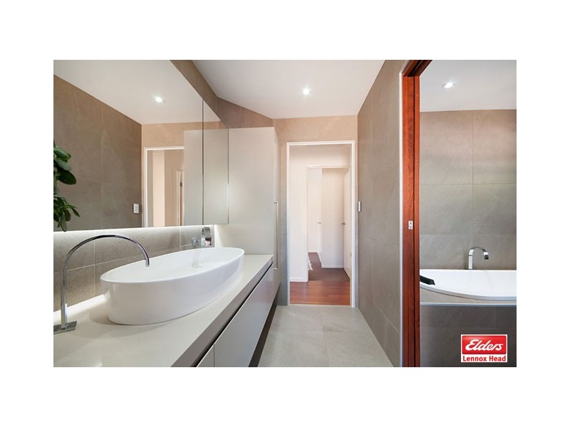 5 Loedna Place, Lennox Head NSW 2478