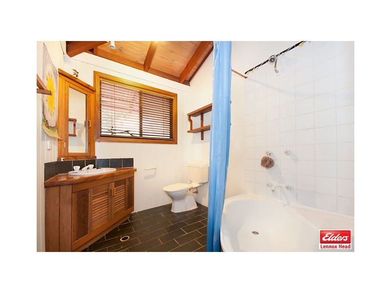 70 Survey Street, Lennox Head NSW 2478