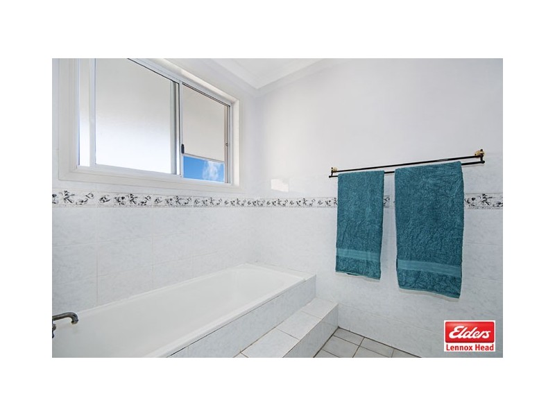 11 The Crest, Lennox Head NSW 2478