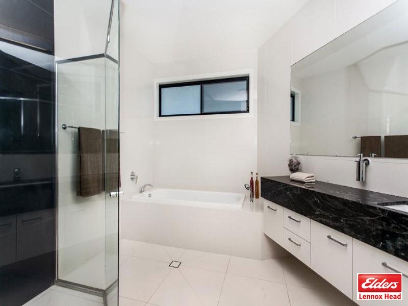 200 North Creek Road, Lennox Head NSW 2478