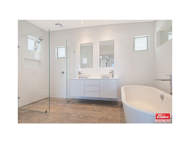 1/3 Pinnacle Row, Lennox Head NSW 2478