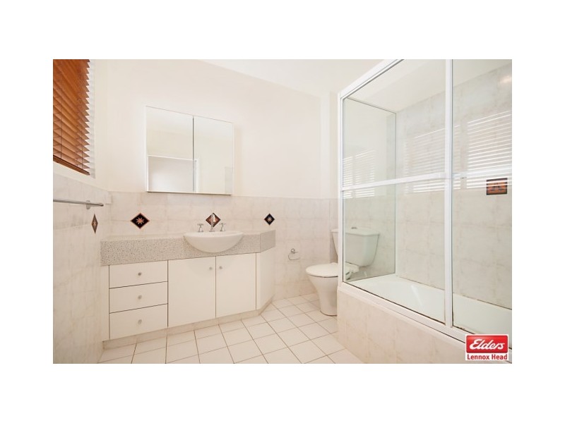 1/2 Pinnacle Row, Lennox Head NSW 2478