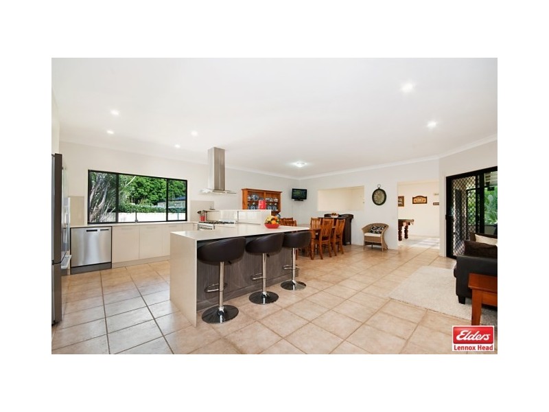 111 Phoenix Drive, Tintenbar NSW 2478