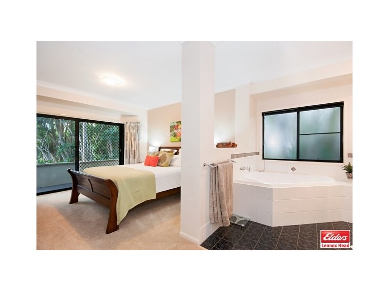 111 Phoenix Drive, Tintenbar NSW 2478