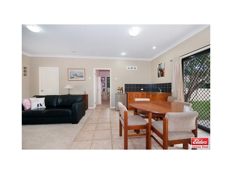 111 Phoenix Drive, Tintenbar NSW 2478