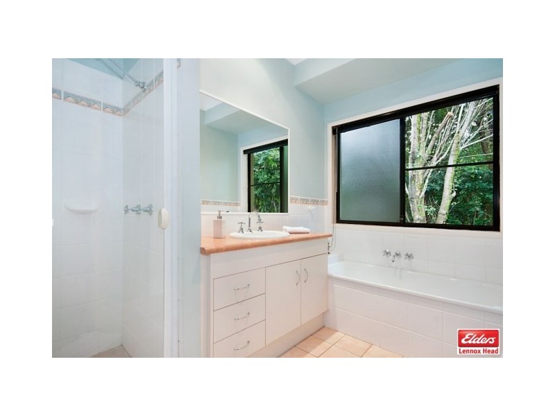 111 Phoenix Drive, Tintenbar NSW 2478