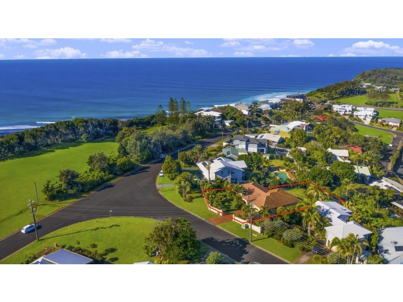 4 SURVEY STREET, Lennox Head NSW 2478