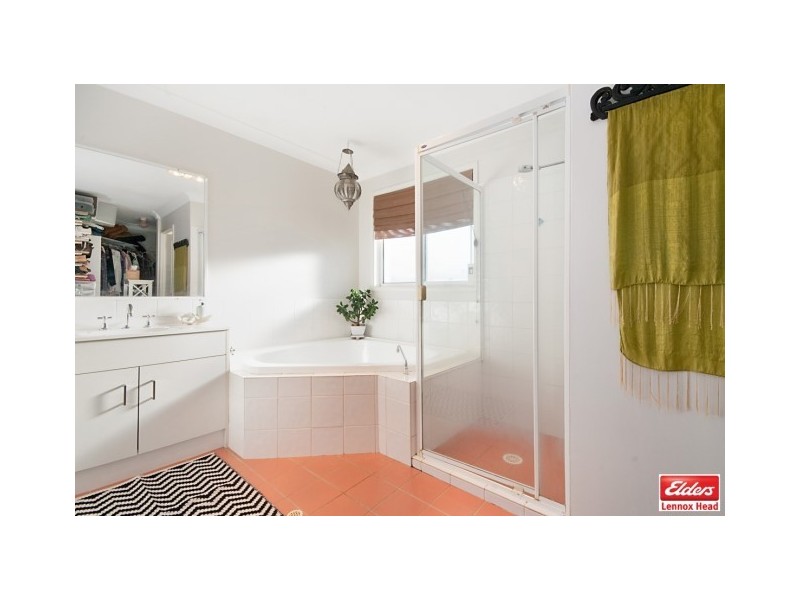 13 Rainforest Way, Lennox Head NSW 2478